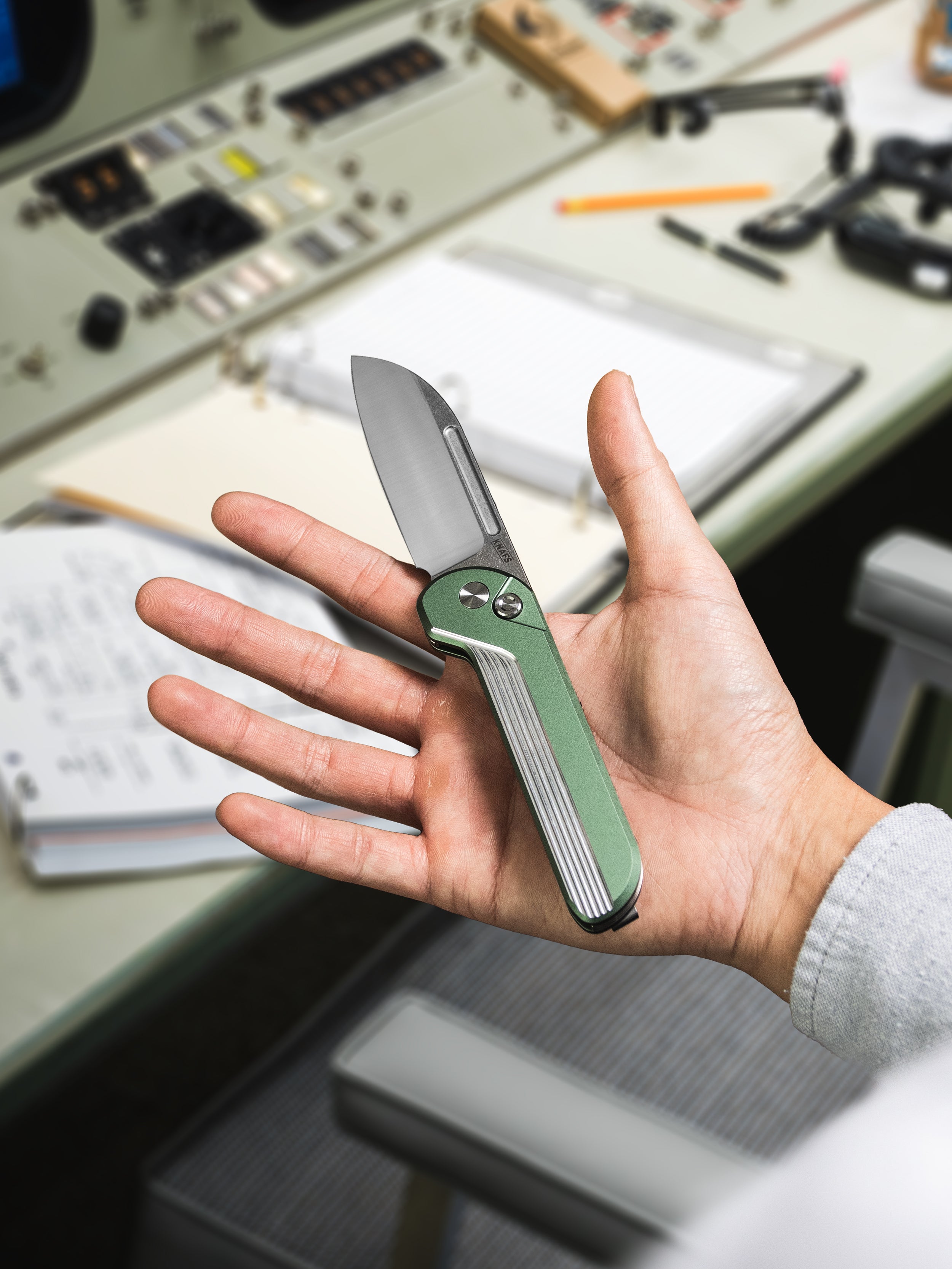 Capcom Pocket Knife - Mission Control Green - Satin/Stonewash Blade