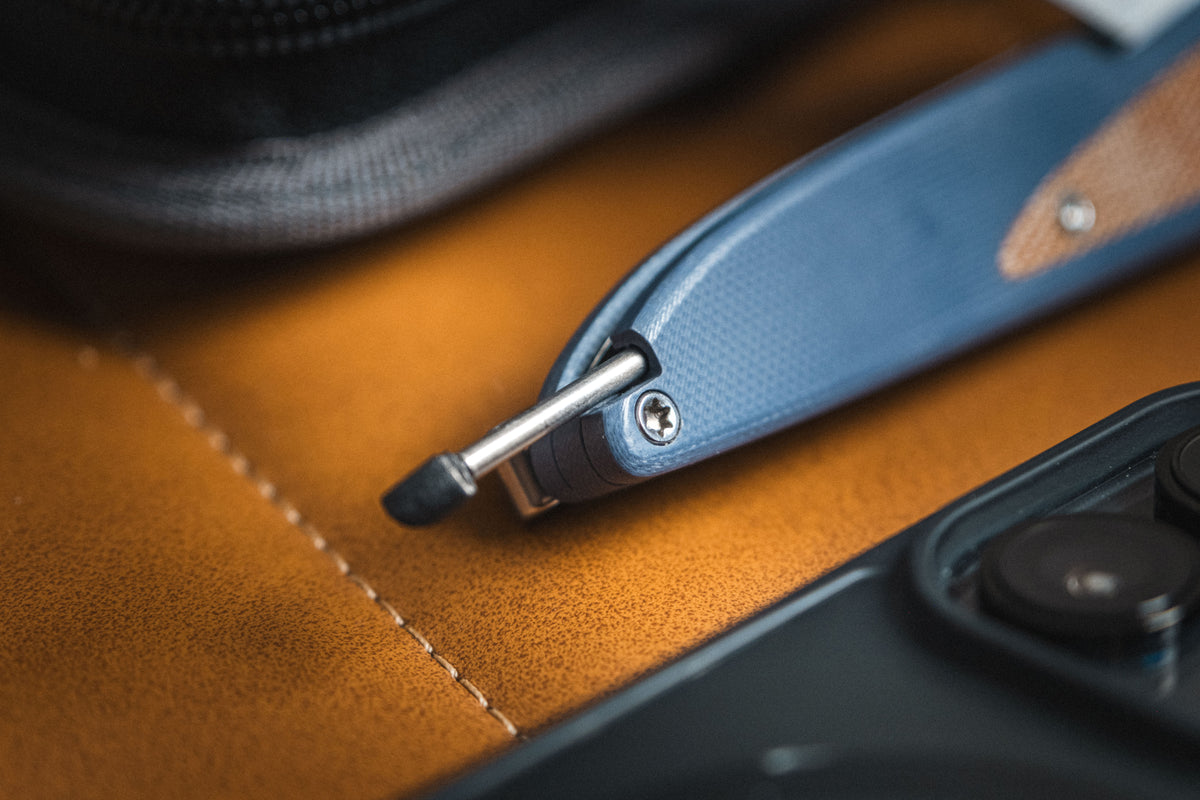 Couteau de poche Doodler - Plaquettes G10 Bleu Horizon - Incrustations Micarta Marron - S35VN