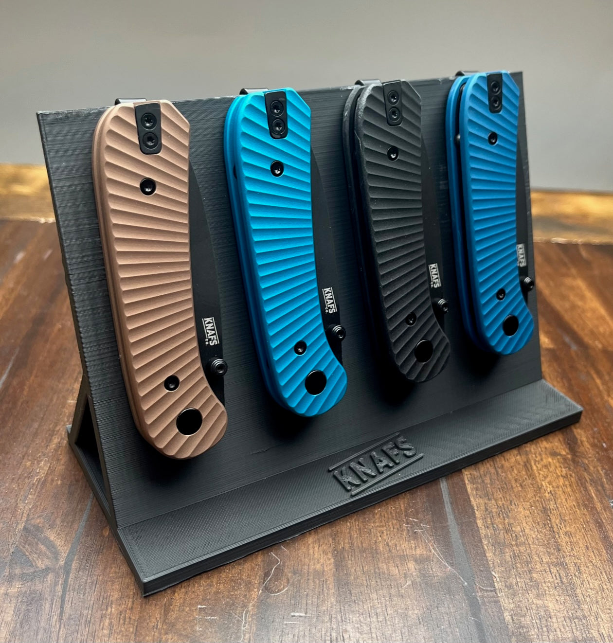 Knife Display Stand - 3D Print Download