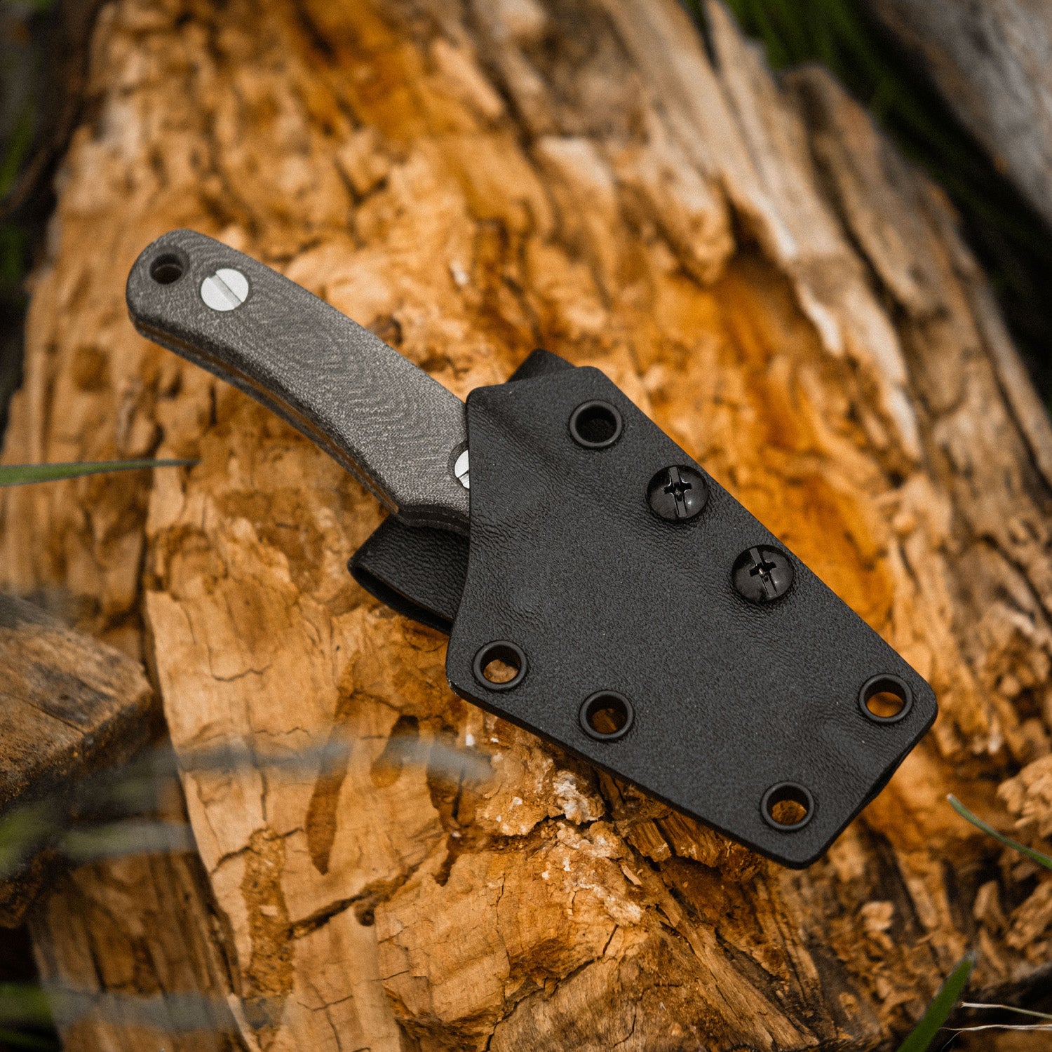 Little Lulu Fixed Blade Knife- Stonewash MagnaCut - Green Micarta